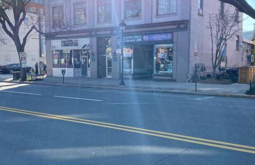 Apt in the heart of Main Street - Foto 32