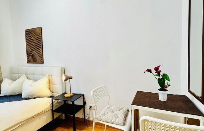 Comfy 4BR 10 Min Transport to Stadthalle - Photo 29