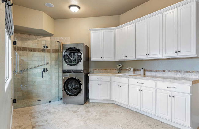 Hilltop Estate w/ Pool, Hot Tub, Fire Pit, Views Cleveland Vista by Avantstay - Foto 55