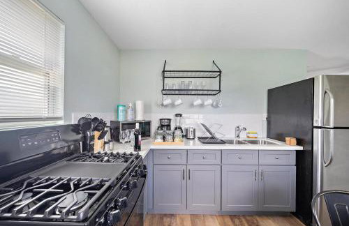 Cozy Home Nr Beach Pier Games WiFi Yard BBQ - Foto 8