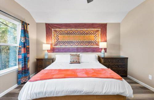 Modern Cabin Nestled in a Pine Forest Near Austin - Foto 31