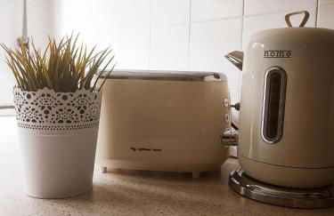 2BR Estoril Apartment - Near Estoril Beach & Cascais - Sleeps 4 - Foto 8