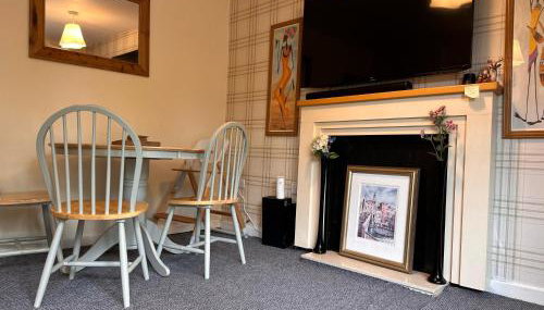 3 Bed Entire House - Runcorn - Photo 4