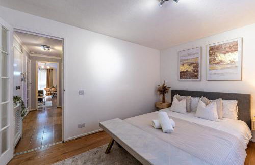 2BR - Balcony & Parking near Canary Wharf Sleeps 6 - Foto 16