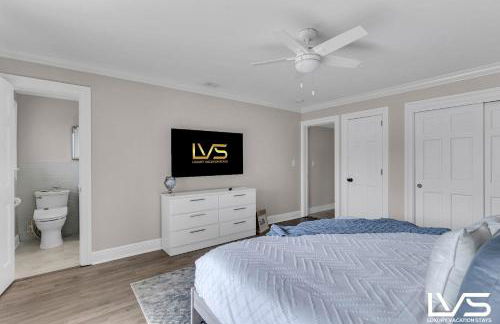 New Royal 80ft Waterfront Wlk2Beach HotPool Spa KitchenBBQ - Foto 22