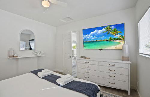 Draper Bungalow By CoastVH - Charming 1940 - Photo 14