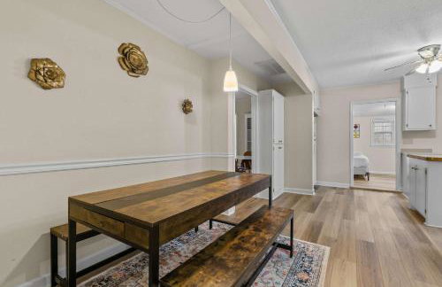 The Mid-Century Hub Close to Everything - Photo 17