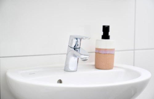 Loftly Kant99 - Zentral - 90m2 - Self Check-In - 300 Mbit - Foto 35