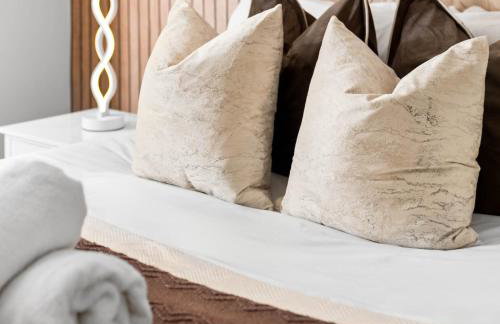 Stylish Four Bed House - 7 Guests - Garden - Parking - Netflix 802W - Foto 24