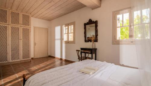 VILLA IN PIETRA Kalamaras - Foto 4, Garden view, wardrobe