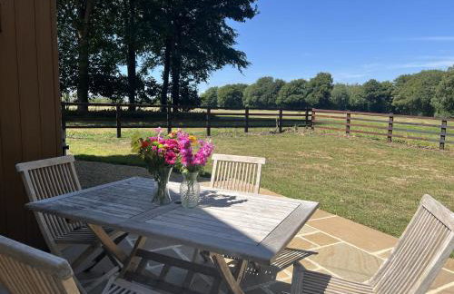 South Lodge, Countryside views near Kingscote Barn - Foto 3