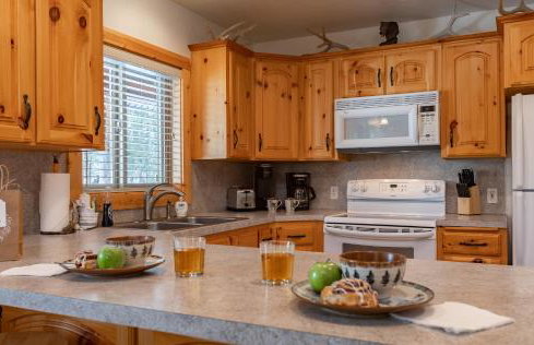 Henrys Post by KABINO Dog Friendly Foosball Fire Pit SmartTV WiFi - Foto 12