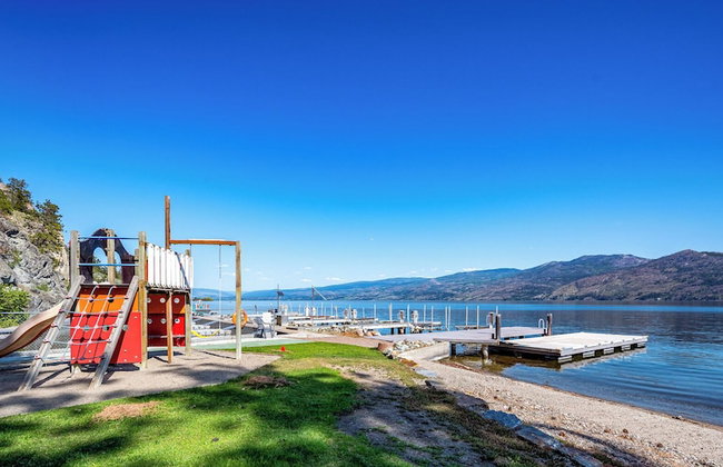 Beautiful Cozy Cabin on Lake Okanagan - Foto 17