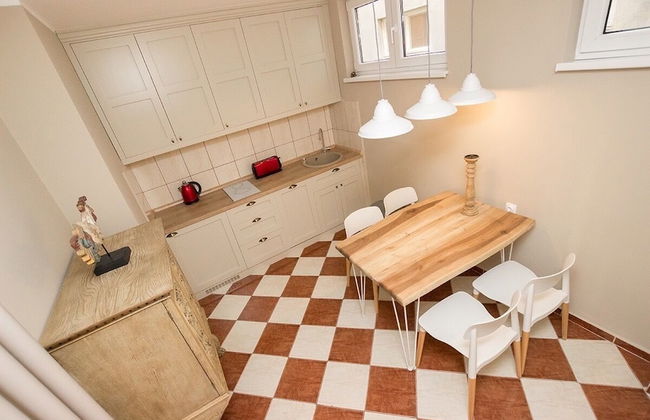 Central Park Apartments - Photo 45