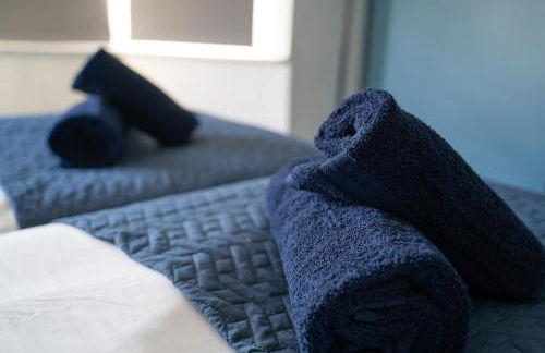 Spacious 3BR Sleeps 8 Ideal for Contractors or Large groups - Foto 9