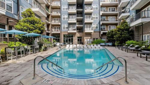 Beautiful 1BD - 5Min DT, Gym, Parking, W-D - Sleeps 6 - Photo 2