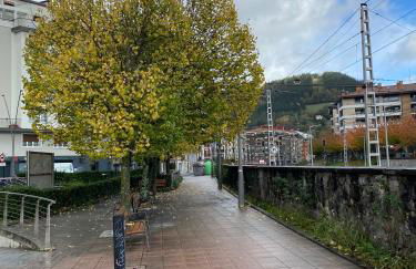 HomeOffice with Church Views - Foto 12