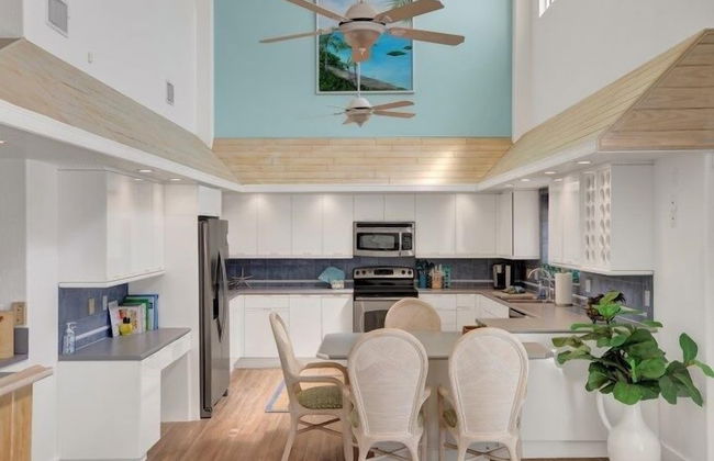 Waterfront Home With Swimming Pool 4 Bedroom Home by RedAwning - Foto 6