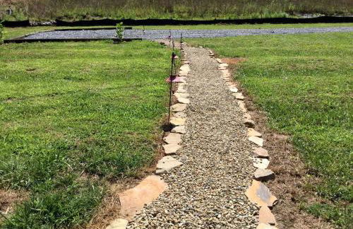 Glamping in North Carolina for Weekend Getaways near Asheville - Foto 15