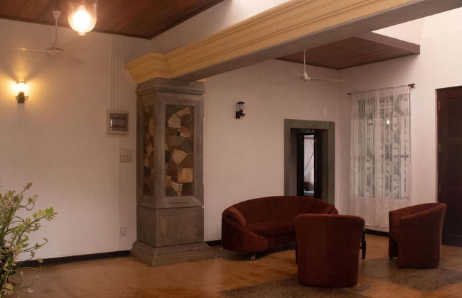 Galle Large Serviced Villa Near Beaches & Fort - Photo 28