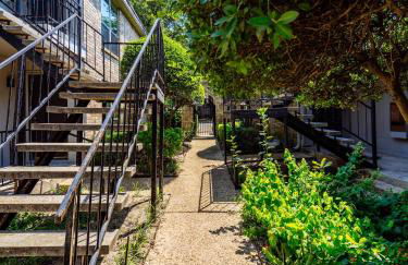 Spacious Preston Hollow Condo - Foto 27