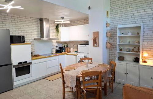 Maison Bali - Jardin, Clim, Parking et Proche Tram - Foto 9