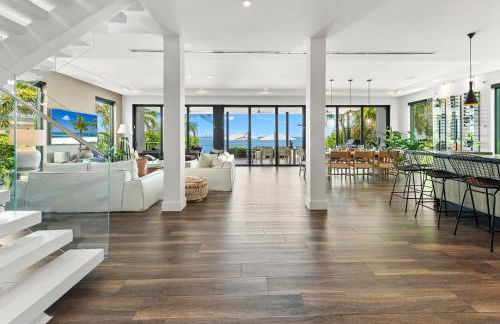 Best Bayfront View New construction w pool - Foto 21