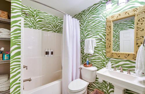 Lakefront Fun Near Clemson! Retreat with Pool Access - Foto 26