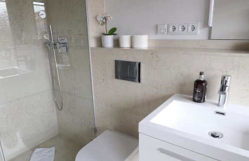 Residence - Photo 29