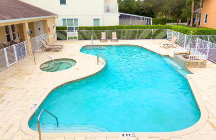 Trendy Thematic 3BR Townhouse with Private Pool - Foto 48