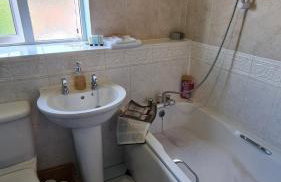 The Farrier's 3 bedroom comfy and cosy bolt hold close to Cannock town centre - Foto 12