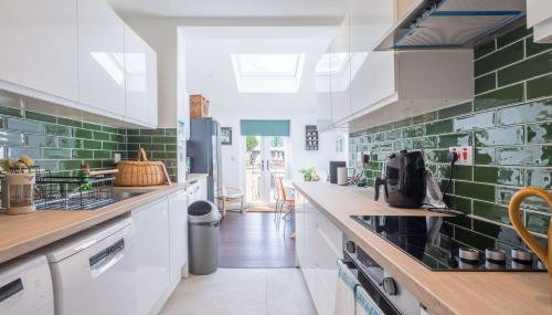 Modern 4-Bedroom Detached Home in Central Cambridge with Parking - Foto 5