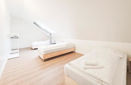 Tolstov Apartments - 5 Room Apartment - Balcony - Kitchen - Washing machine - next to Cologne - Foto 6