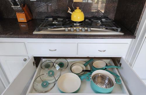 4 BR Encino Home w/ Amazing Yard, Near Everything - Foto 42