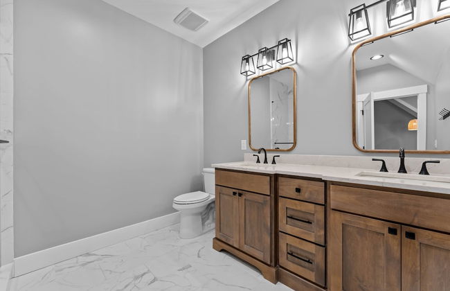 Blue Heron by Avantstay Lakefront Dock Pool Theater Sleeps 22 - Foto 31