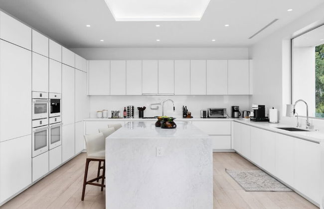 Beverly Grove - Photo 7