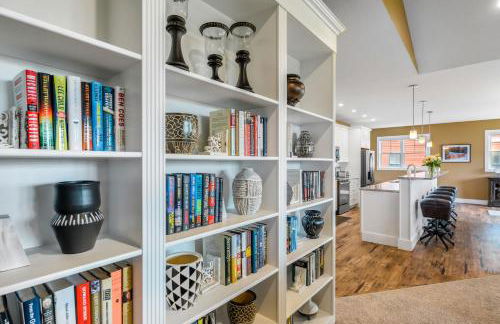 Golf in Luxury - 4BDR Home on Agaming Golf Course - by Torch Lake - Foto 16