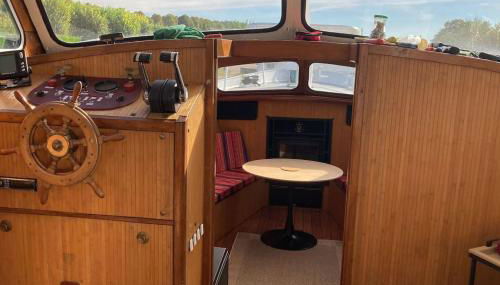 L'Amazone - bateau à quai sur le canal de bourgogne - Foto 4