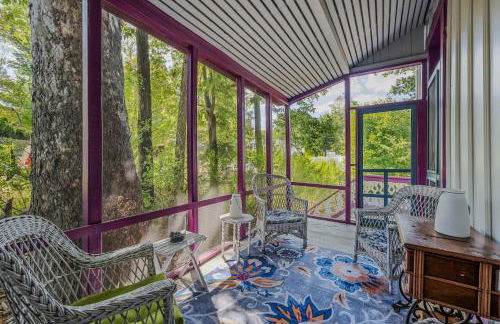 The Manor - Historic Mansion, Wifi, Covered Porch, Screen Porch, King Bed, Walk to Spas, Shops & Restaurants - Foto 43