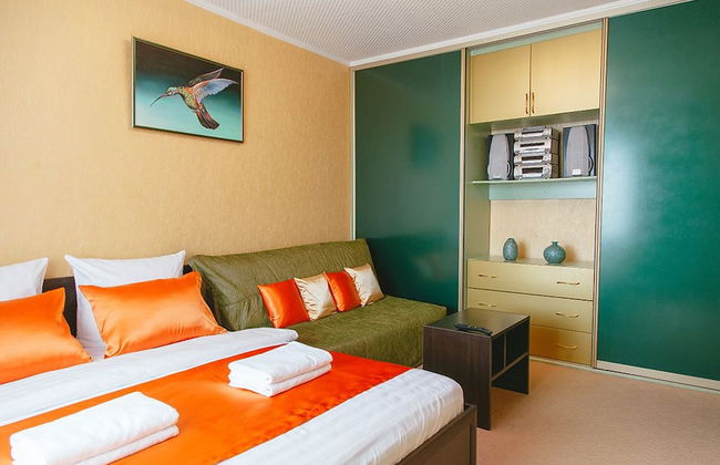 Apartments 5 Zvezd v Centre Goroda Na Leningradskom 12A - Photo 1