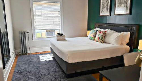 Perfectly Located 1-Bedroom Unit - Hinman D2 - Photo 2