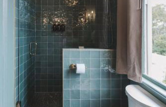 The Gilded Lady- The Gentleman's Room - Photo 9