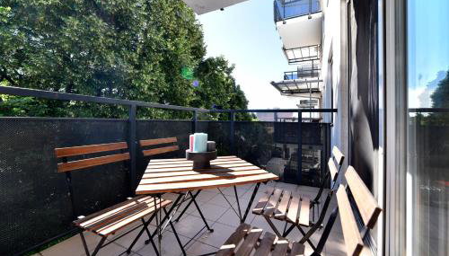 BLOCK APARTMENT PARK with private garage parking - Foto 3