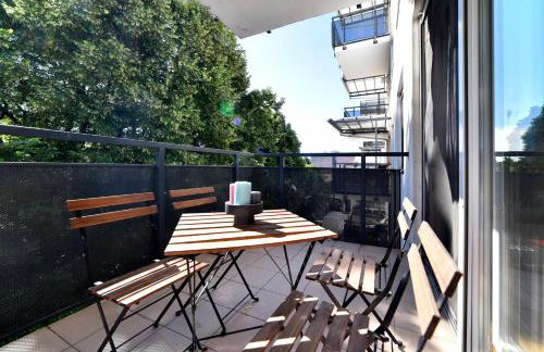 BLOCK APARTMENT PARK with private garage parking - Foto 3