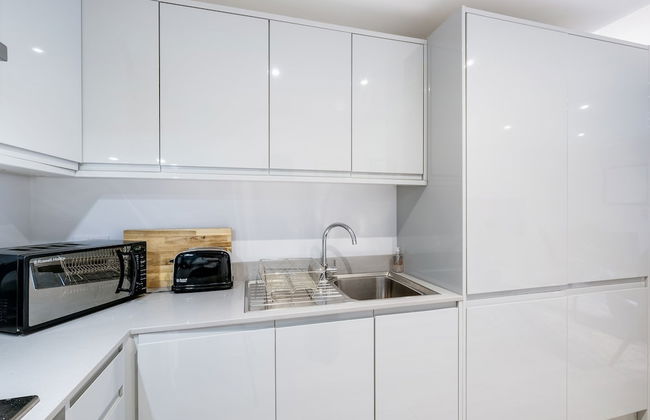 2 Bdrm Penthouse with parking Wycombe - Foto 53