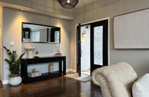 Sedona Uptown Gem!Large yard w grass and shade trees! Views!! NEW! BARREL SAUNA!!! Close to trails, walk to Uptown Sedona, restaurants and shopping - Foto 60