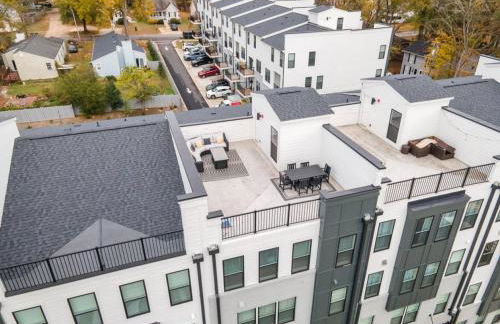 NEW Luxury Condo, Rooftop Terrace, EV Charger! - Foto 60