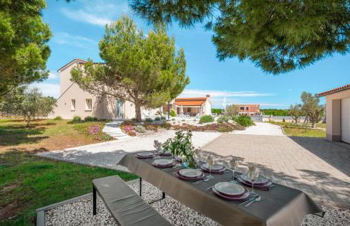 Amazing Home In Vodnjan With Sauna - Foto 16