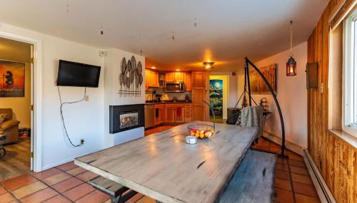 Winnemucca Spa - Private Guest Suite - Hot Tub, Sauna, Views - Foto 4, stove, pet friendly, minibar