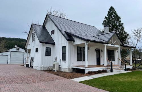 Fabulous Solar Powered Farmhouse - Foto 1